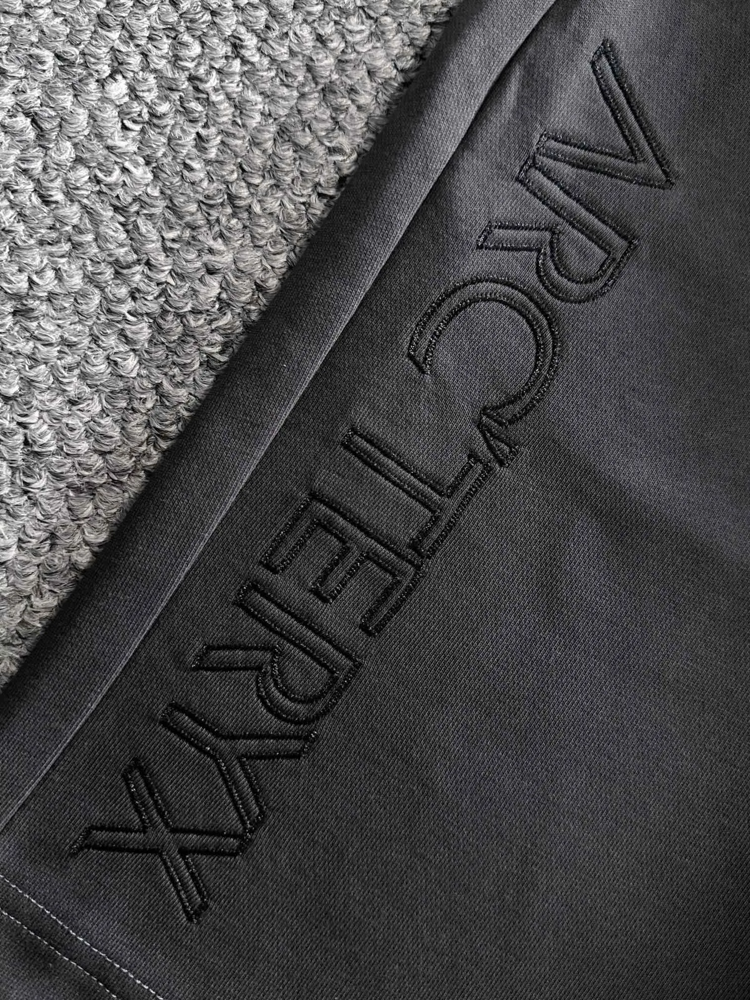 ！ARC TERYX 2025New Arrival logo ， ：Gray Sizes：XS S M L